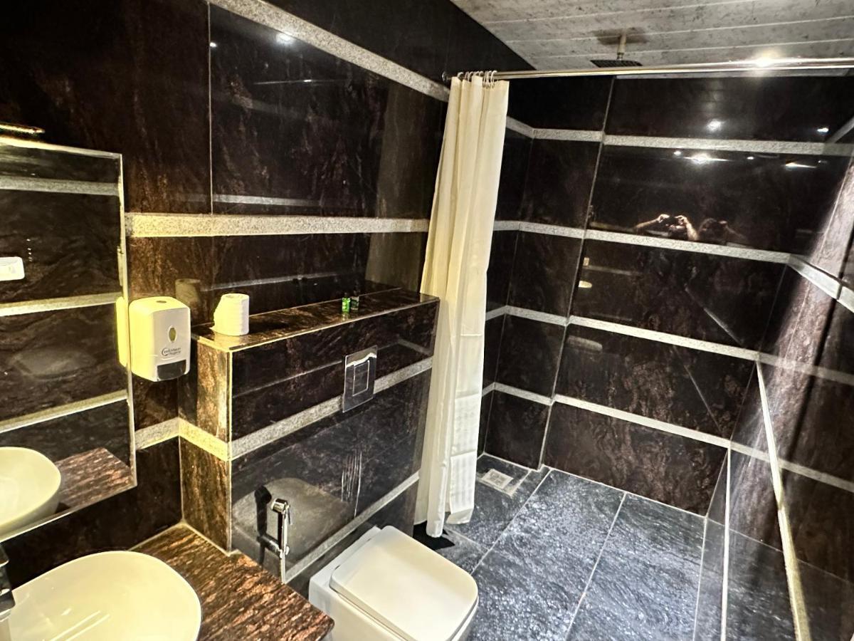 Highlands Hotel Ришикеш Экстерьер фото